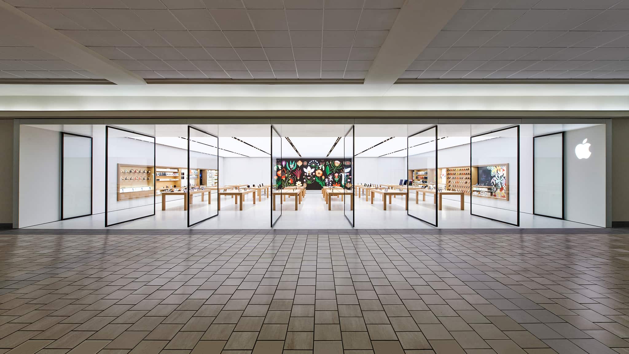 Maine Mall Apple Store Apple