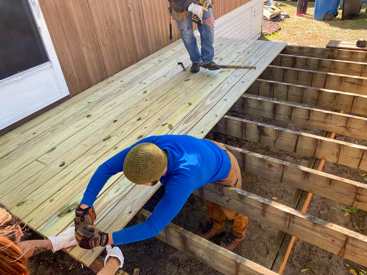 Minnesota Real Estate Investors Association Gives Back Rebuilding