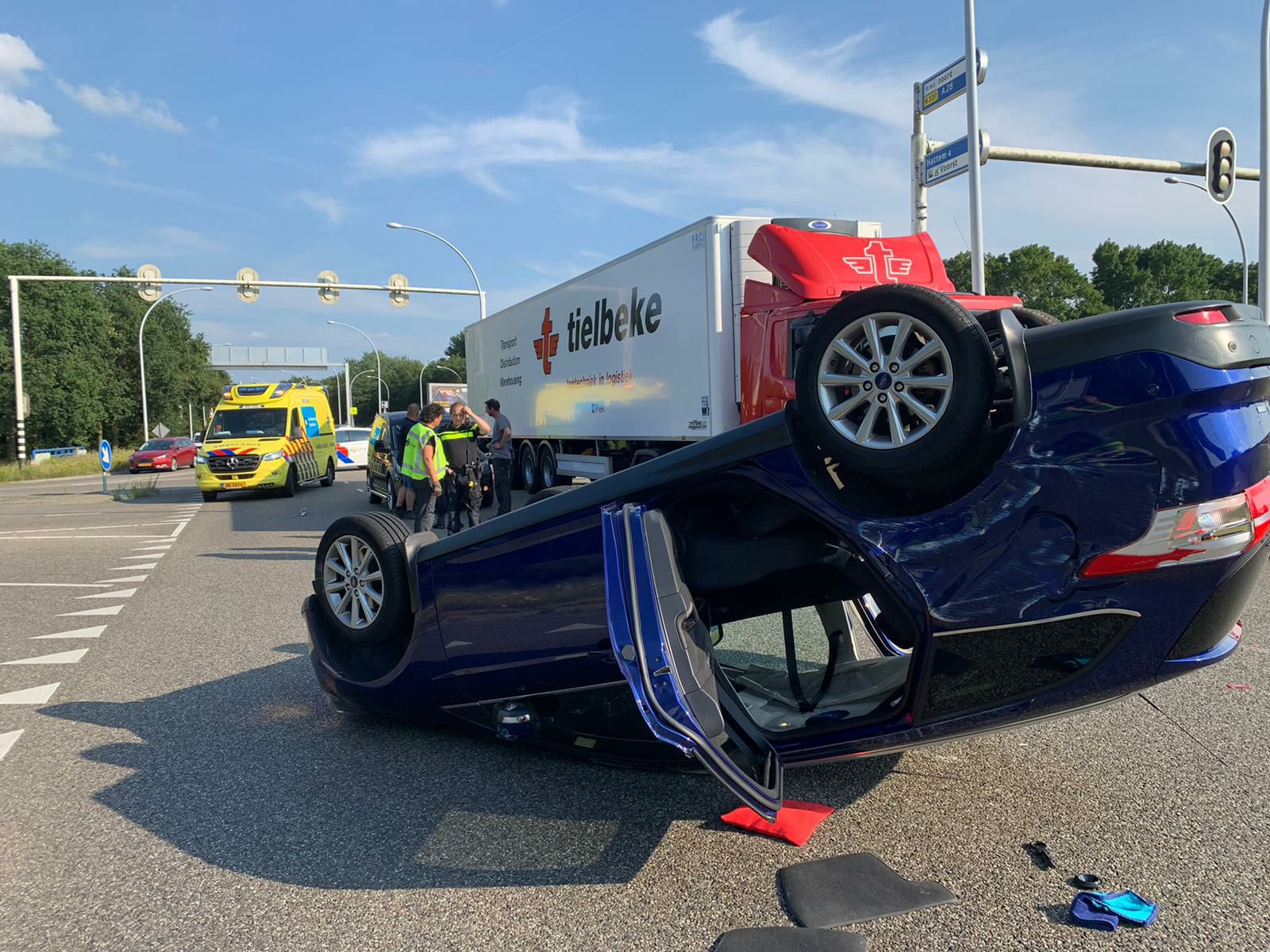 Video Update - Auto Over De Kop Op Ijsselallee - Rtv Focus