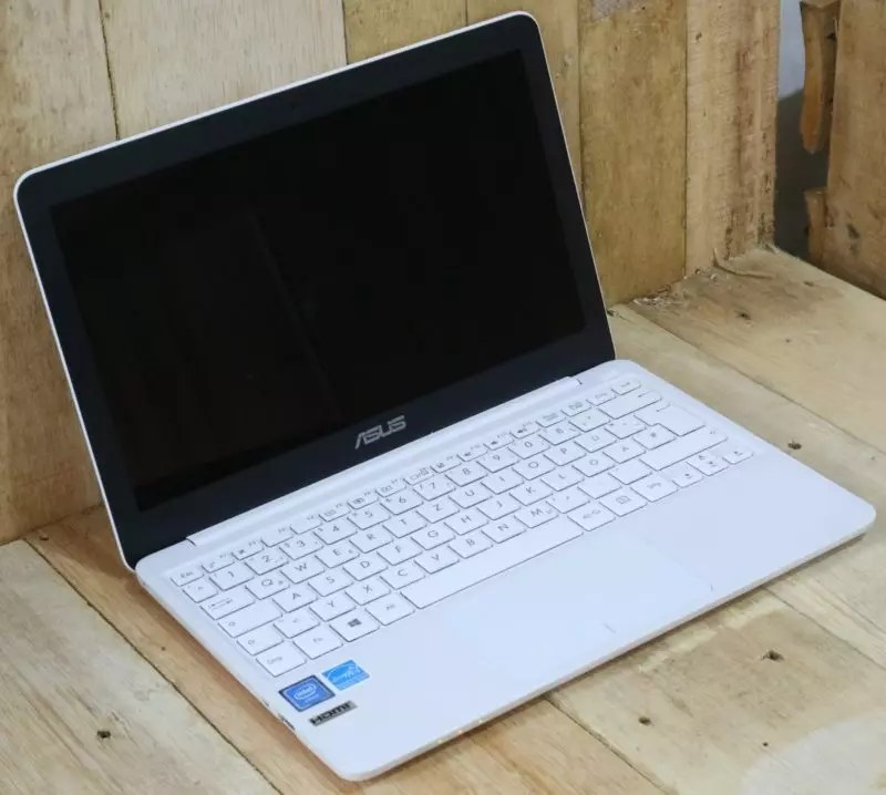 8 Laptop Terbaik Untuk Mahasiswa! (2020) - Ruanglaptop