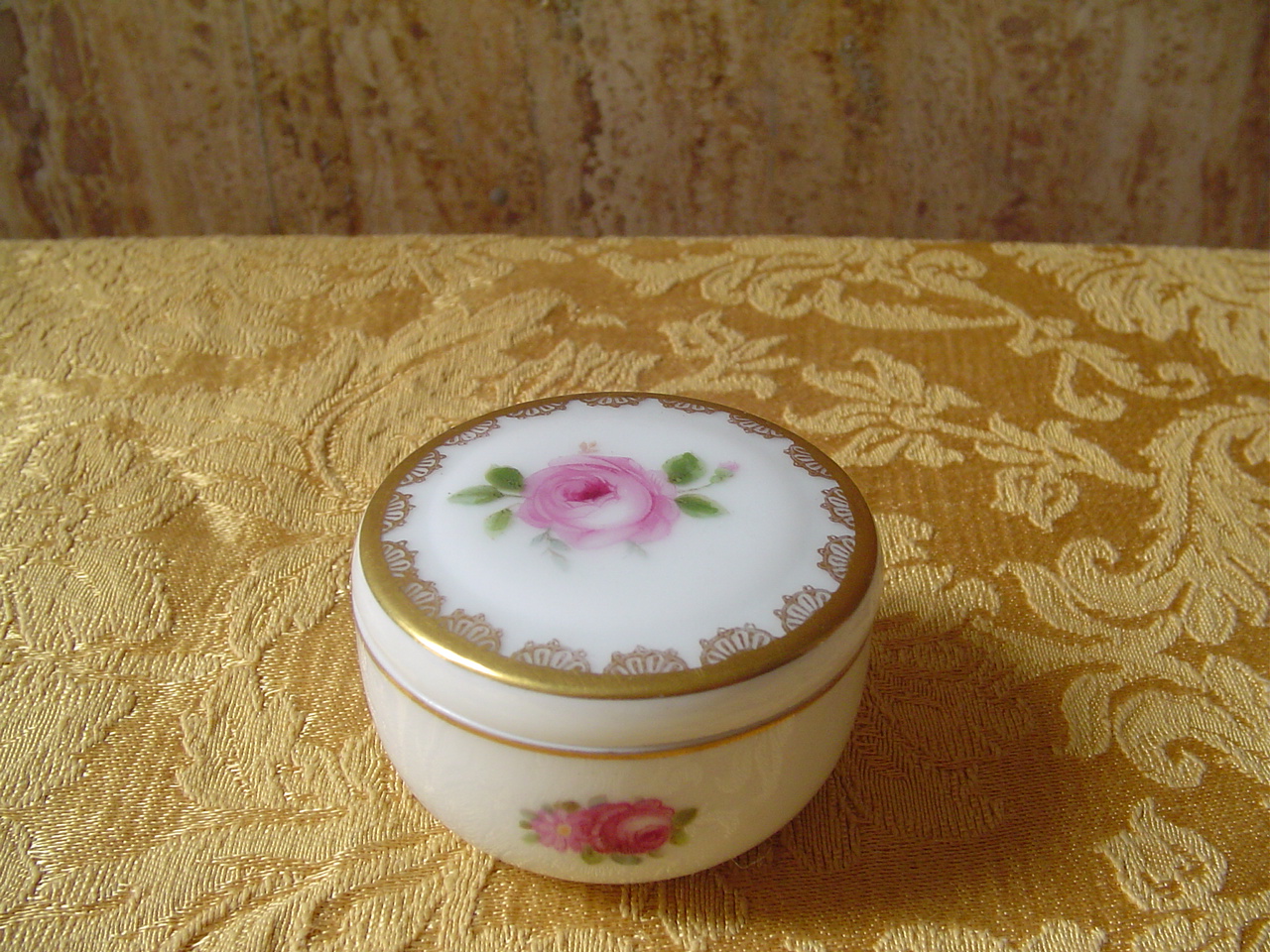 Fine Art Ceramics Antique Kurt Wendler Rosenthal Butterfly Rare Porcelain Box Oval Trinket Box