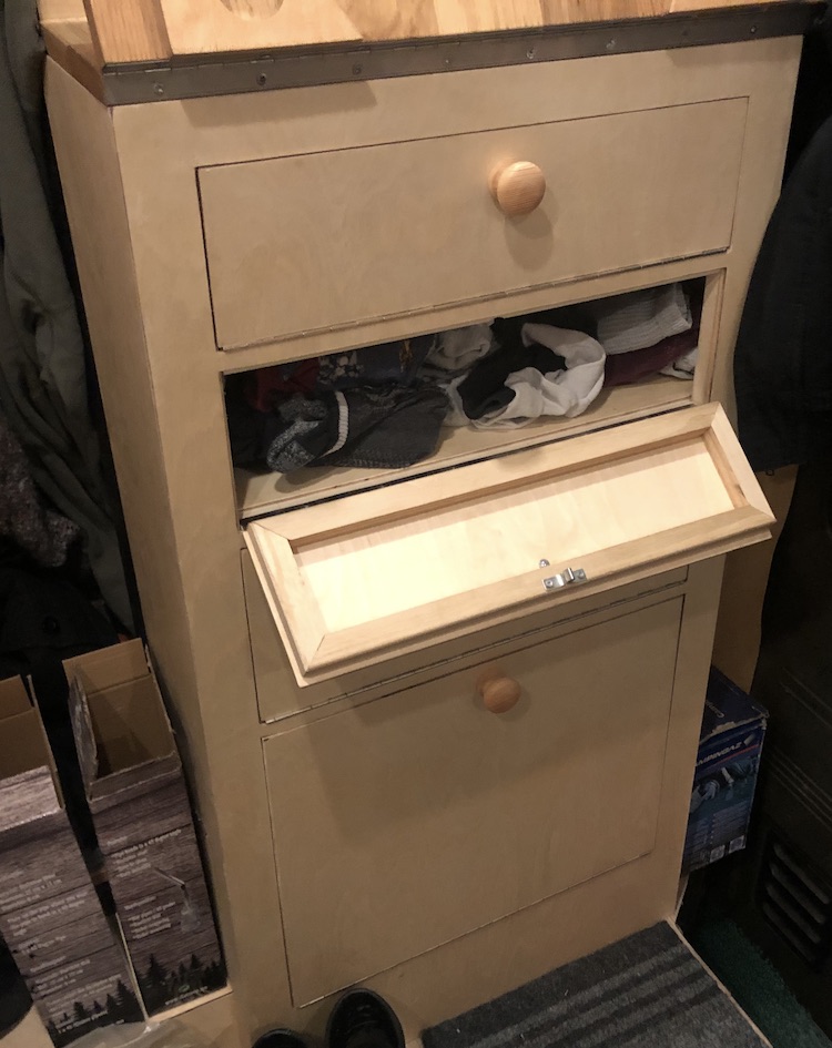 Building storage furniture Ruby on Wheels