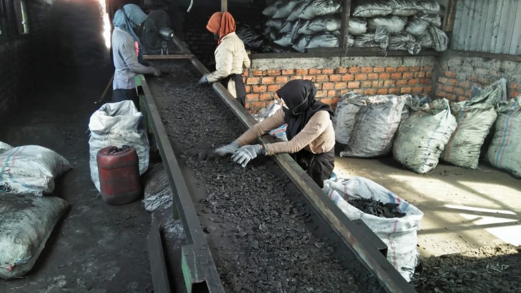 Production process Coconut Shell Charcoal Briquettes/Coals