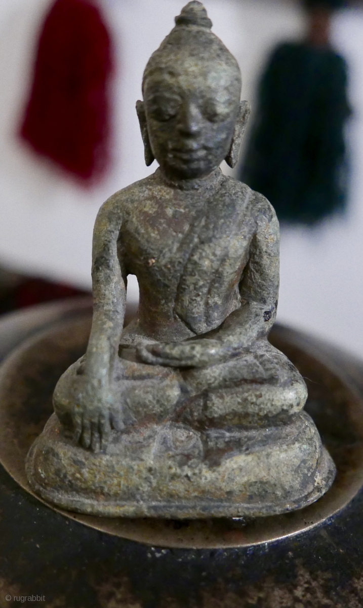 Antique bronze miniature Burmese Buddha sitting in Bhumisparsha mudra