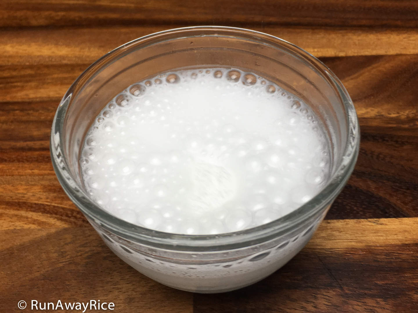 10 Second Test to See If Your Baking Powder is Good