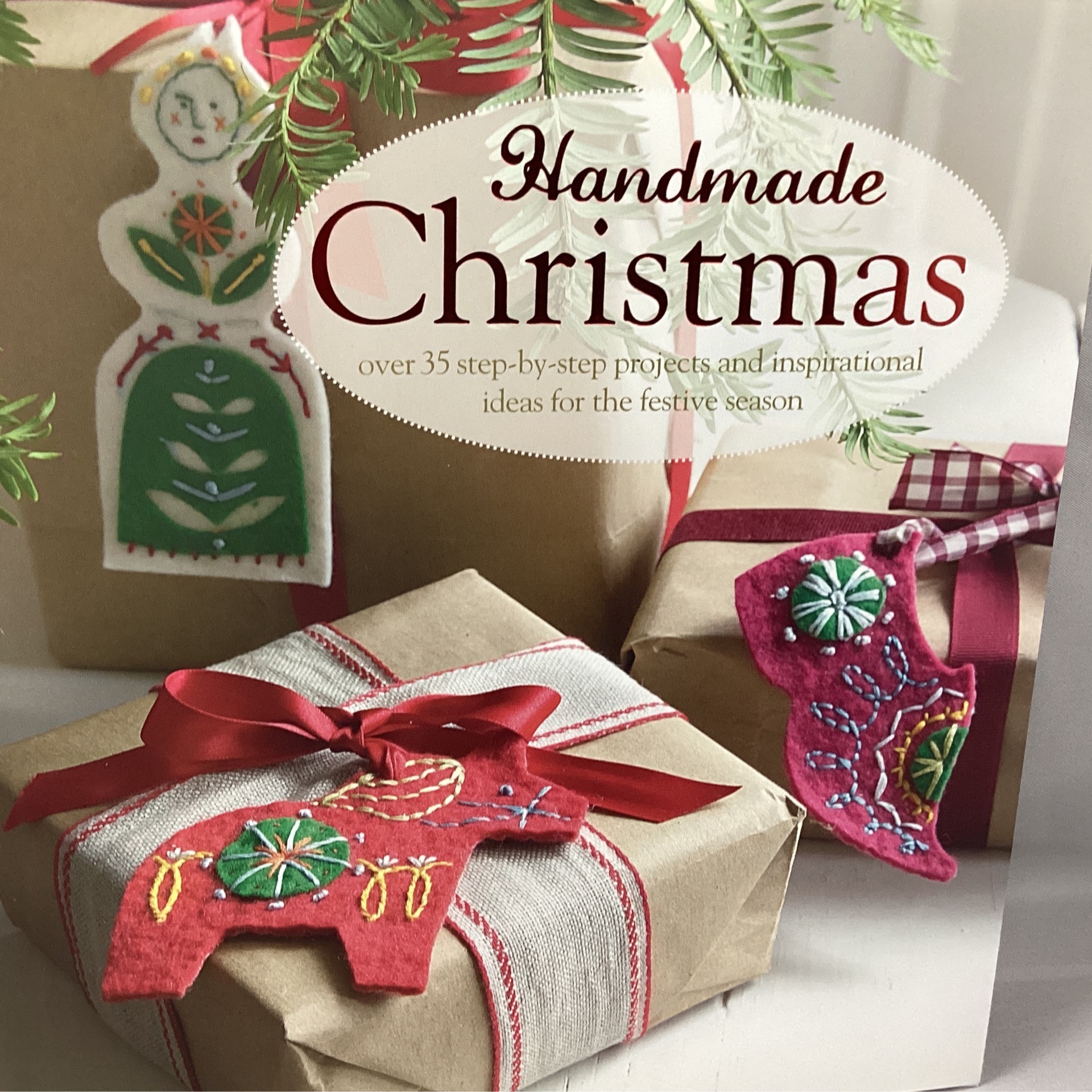 BOOK HANDMADE CHRISTMAS Runestone Museum