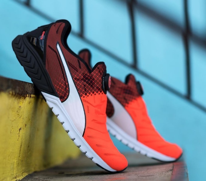 Stiff Running Shoes May Cause Chronic Outer Knee Pain as Compared with