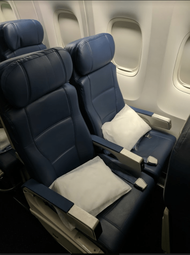 Delta Coach Review New York to Venice [JFK to VCE] Running with Miles