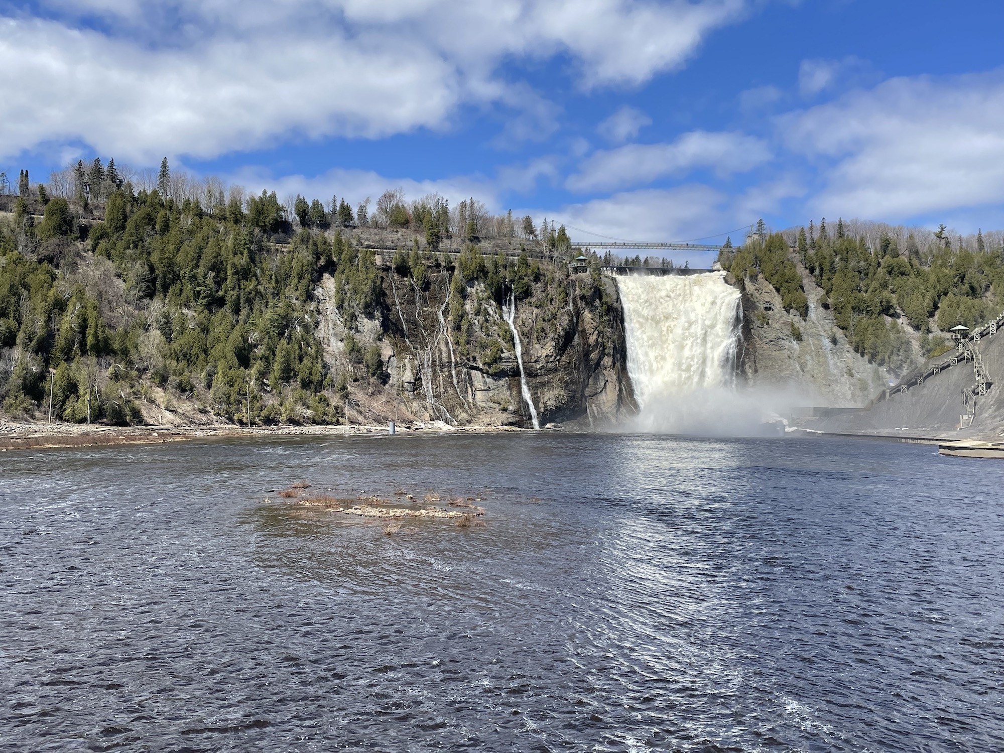 History and waterfalls in Quebec City Runway27L.co.uk