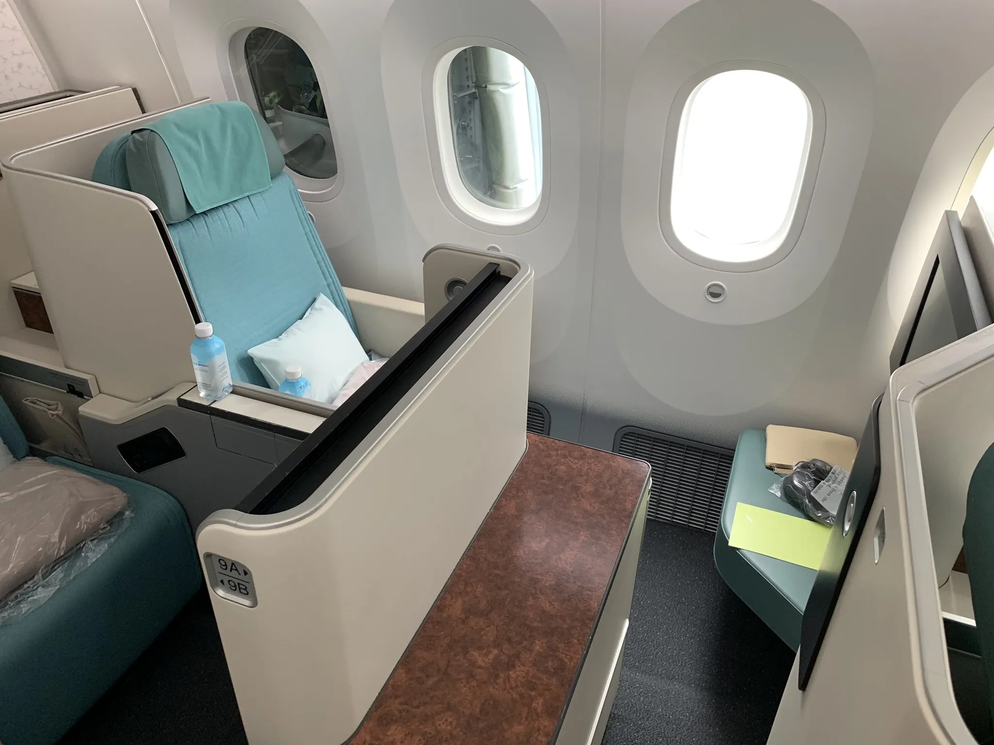 The good and the meh of Korean Air PaxEx aboard the 7879 Runway
