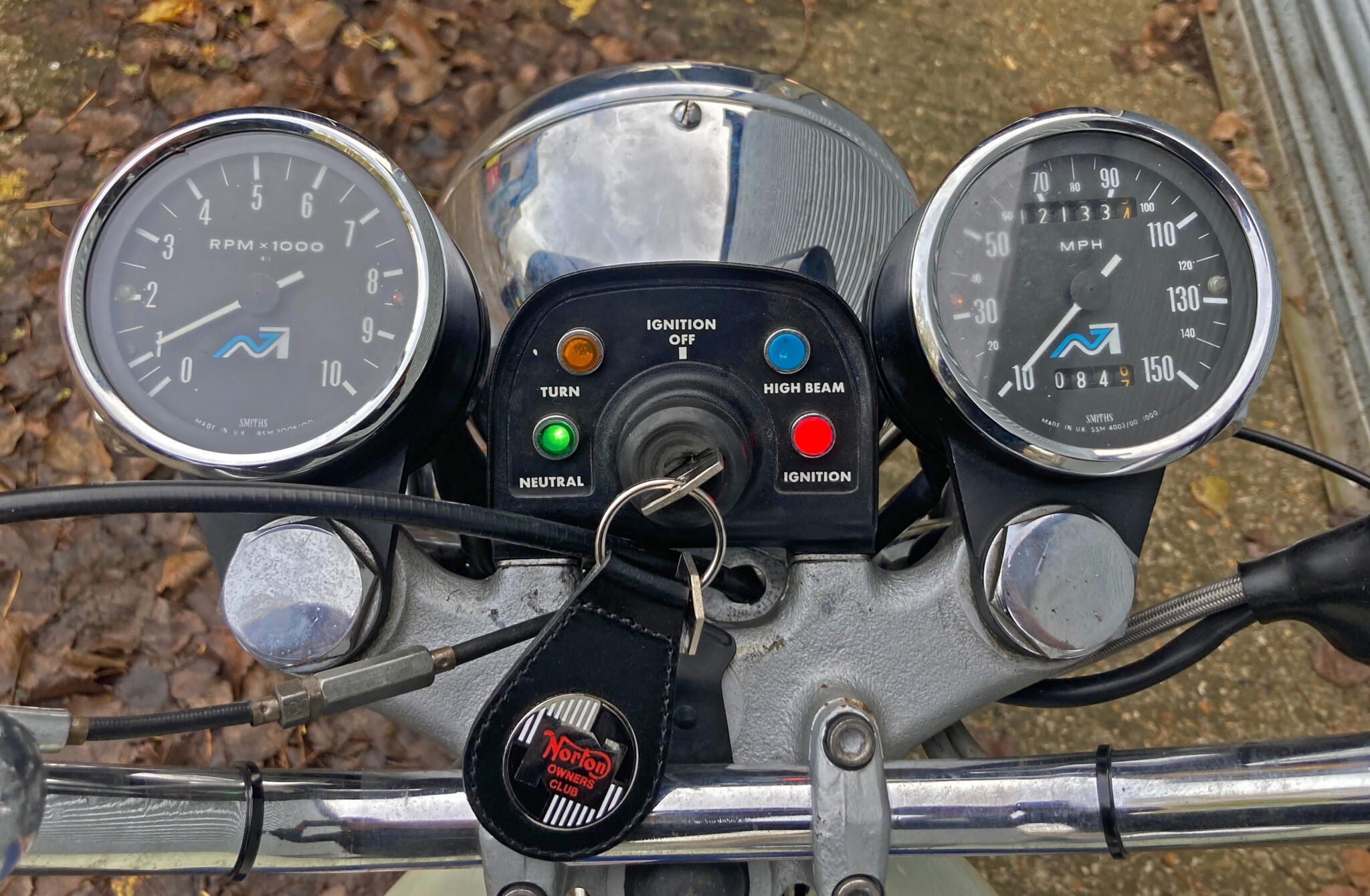 Norton Commando 850 custom loom