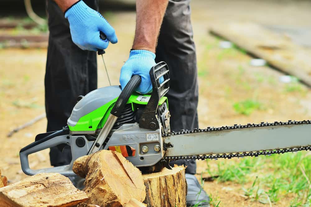 How to Start a Chainsaw StepByStep Guide and Tips