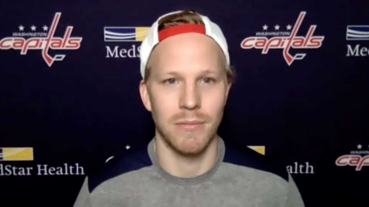Lars Eller leaves first period of Flyers game with lowerbody injury