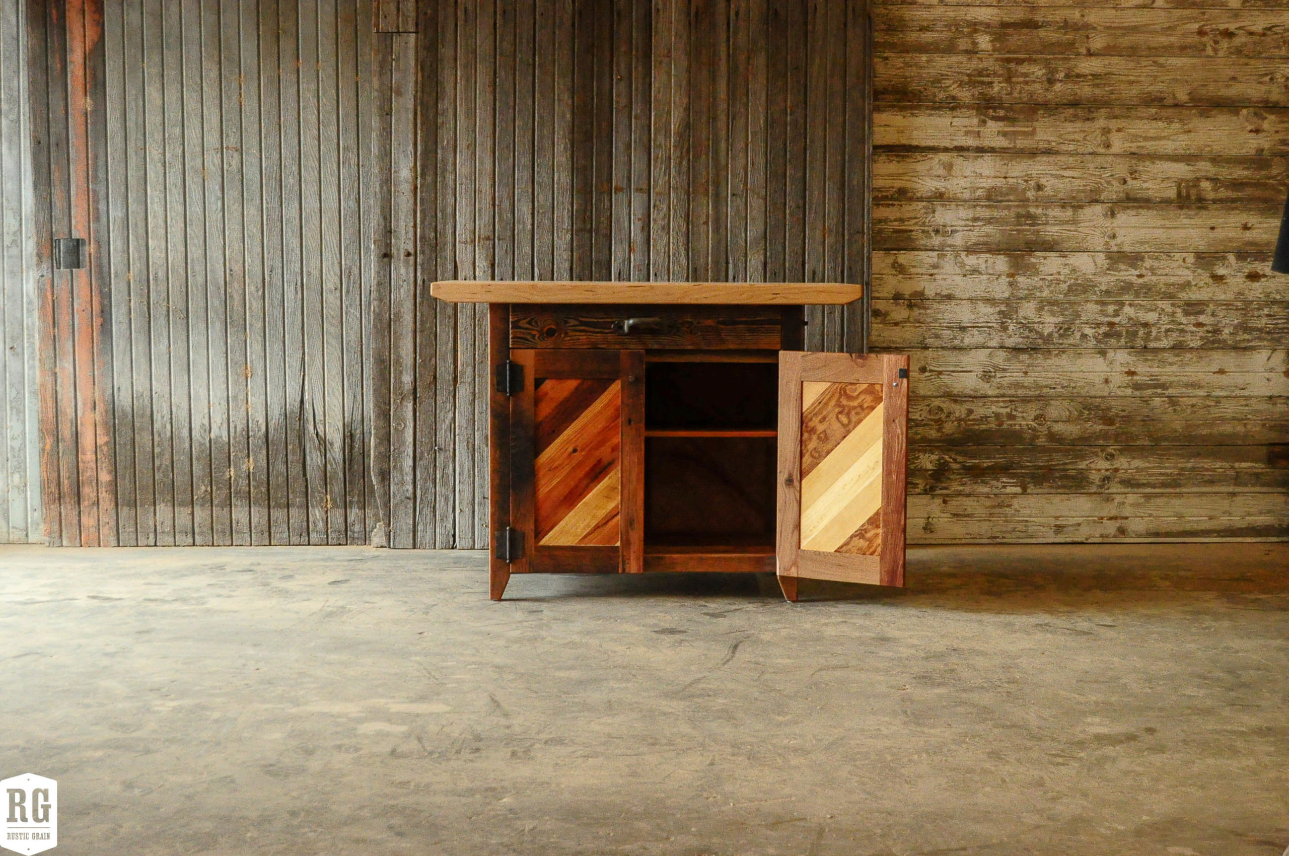 Miller Island Inside Right Door Rustic Grain