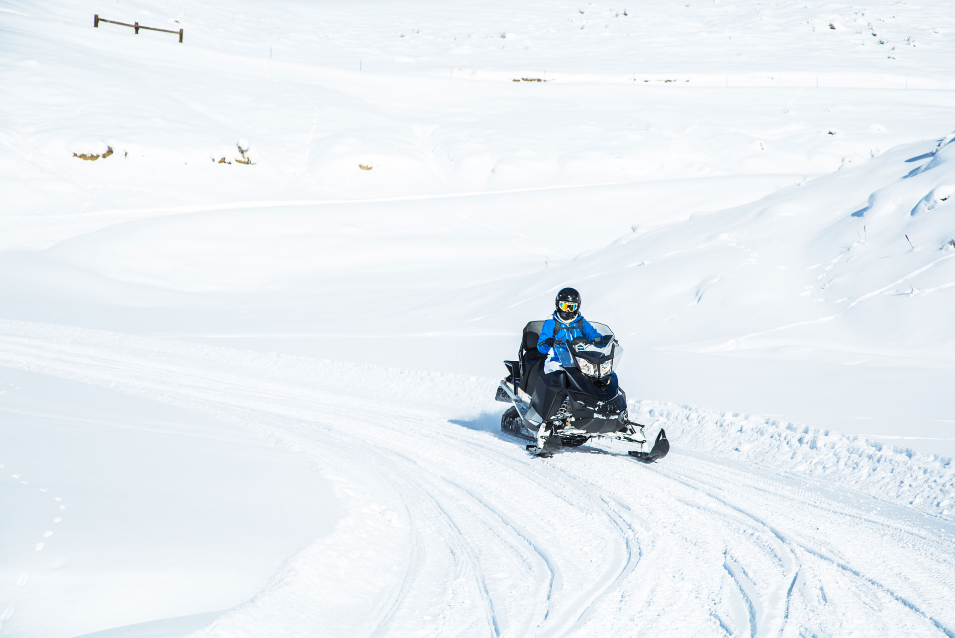 Jackson Hole Snowmobile Tours Yellowstone Rustic Inn