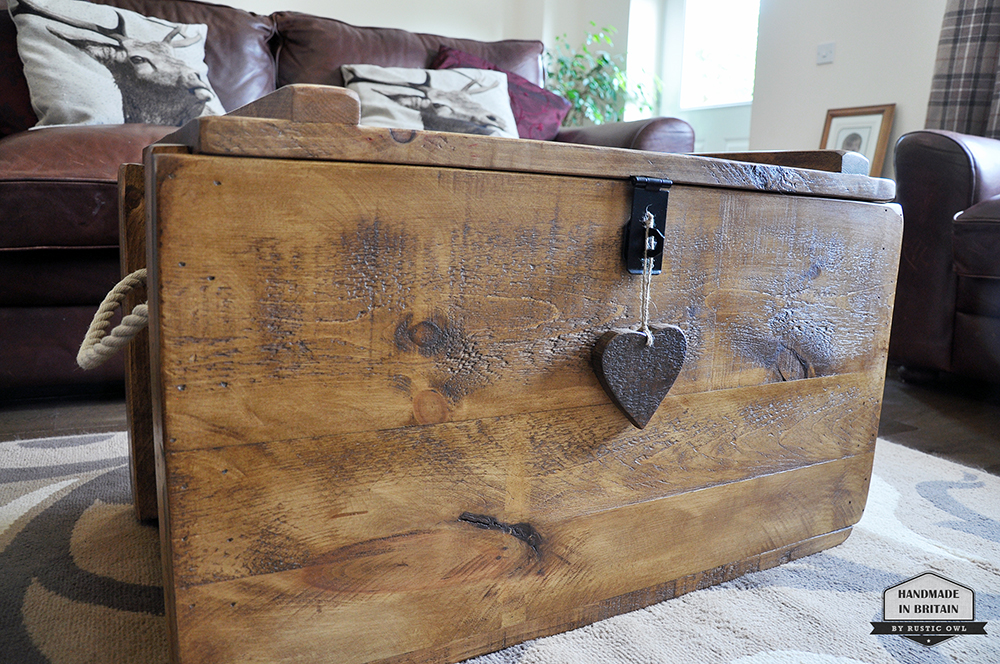 Wooden Storage Trunk Rustic Owl