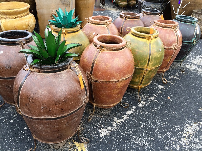 Metal Yard Decorations, Pottery, Windchimes & Weathervanes Rustler's