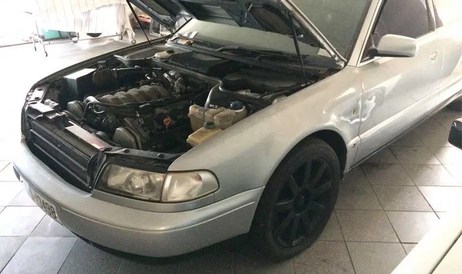 Should I Buy A 20 Year Old Car? (What's Right For You)