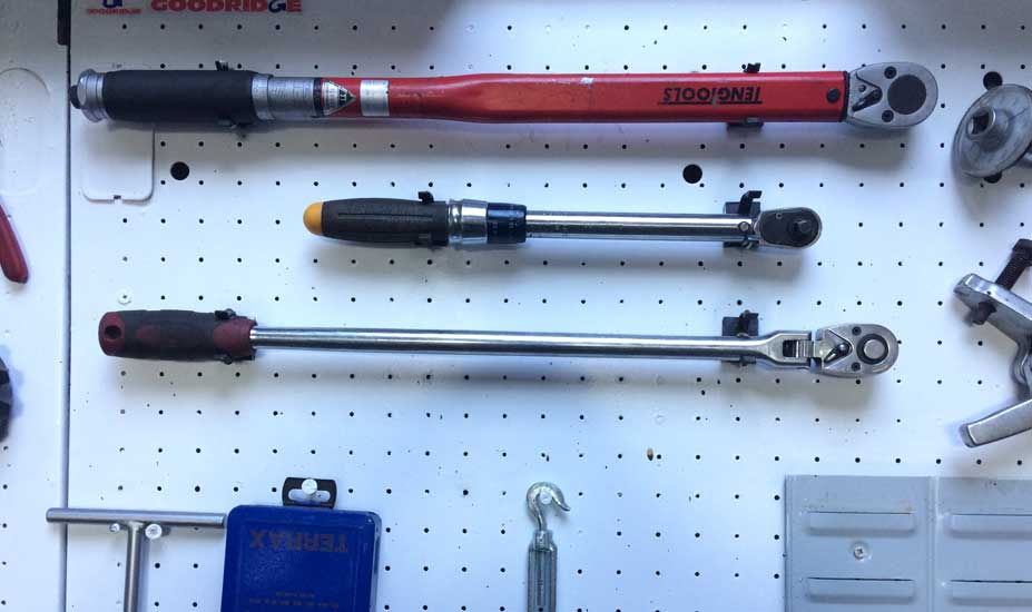 1/2 Or 3/8 Torque Wrench For Lug Nuts – A Mechanics View – Rustyautos.com