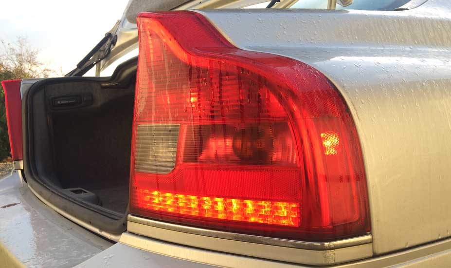 What Causes Brake Lights To Come On By Themselves