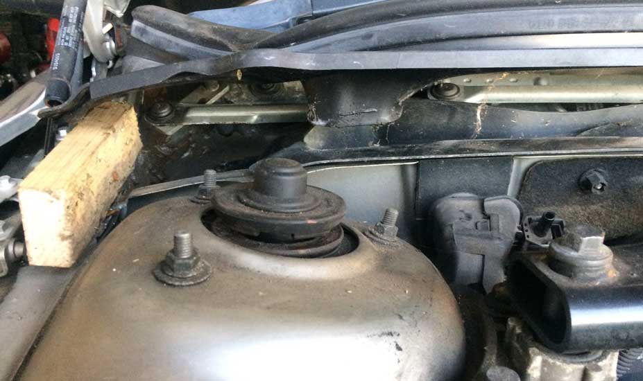 Windshield Wipers Not Working But Can Hear Motor (Easy Fix)