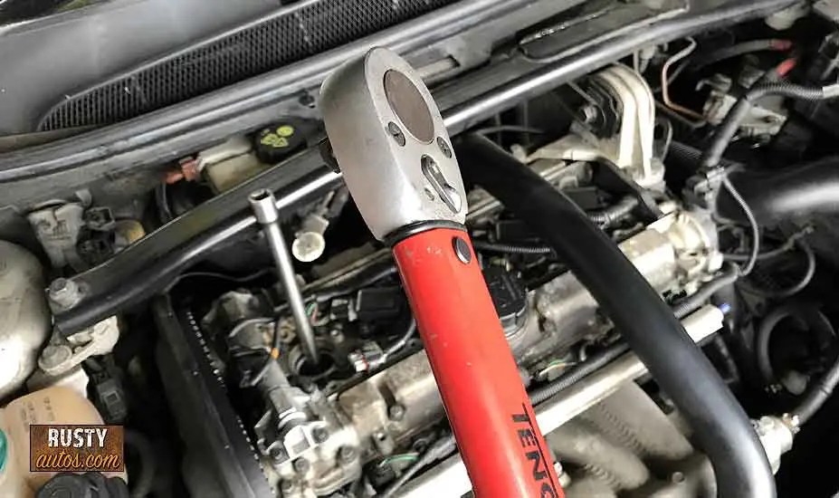 Do Spark Plugs Need To Be Torqued? (Mechanics hack)