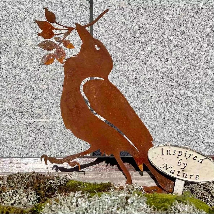 Garden Wall Topper Raven Holding a Rosa Canina Fence Topper