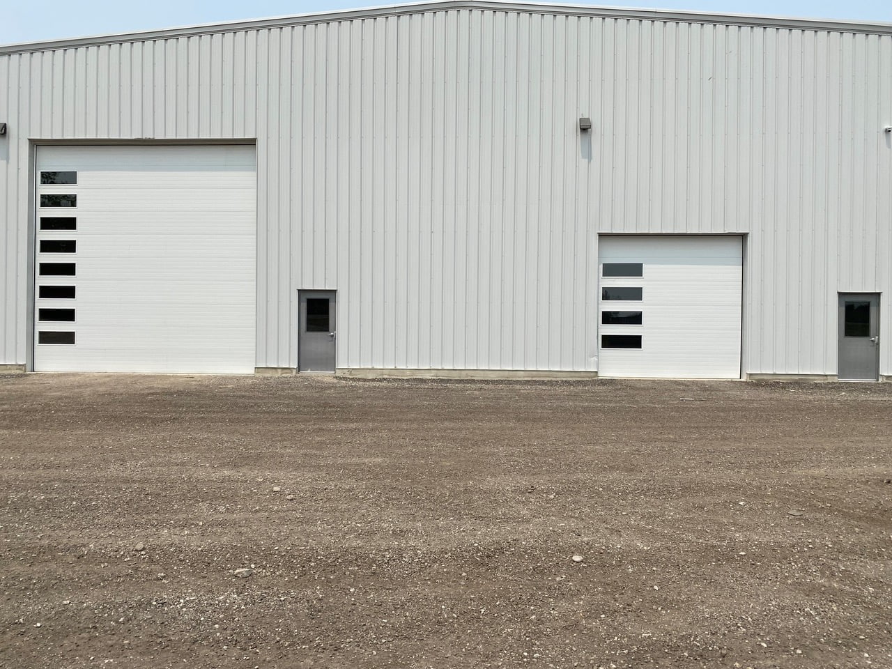 Commercial, industrial & agricultural garage doors RGC