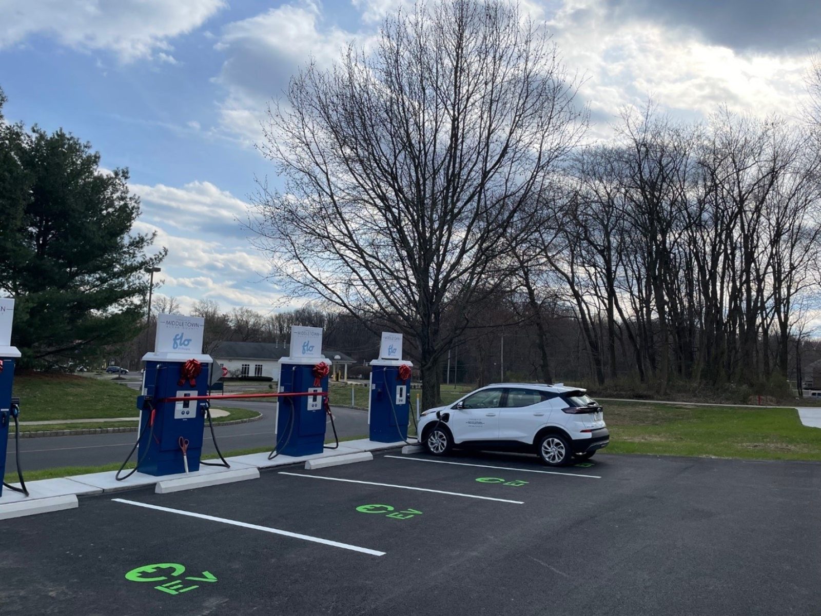 Remington & Vernick Engineers First directcurrent fast charger…