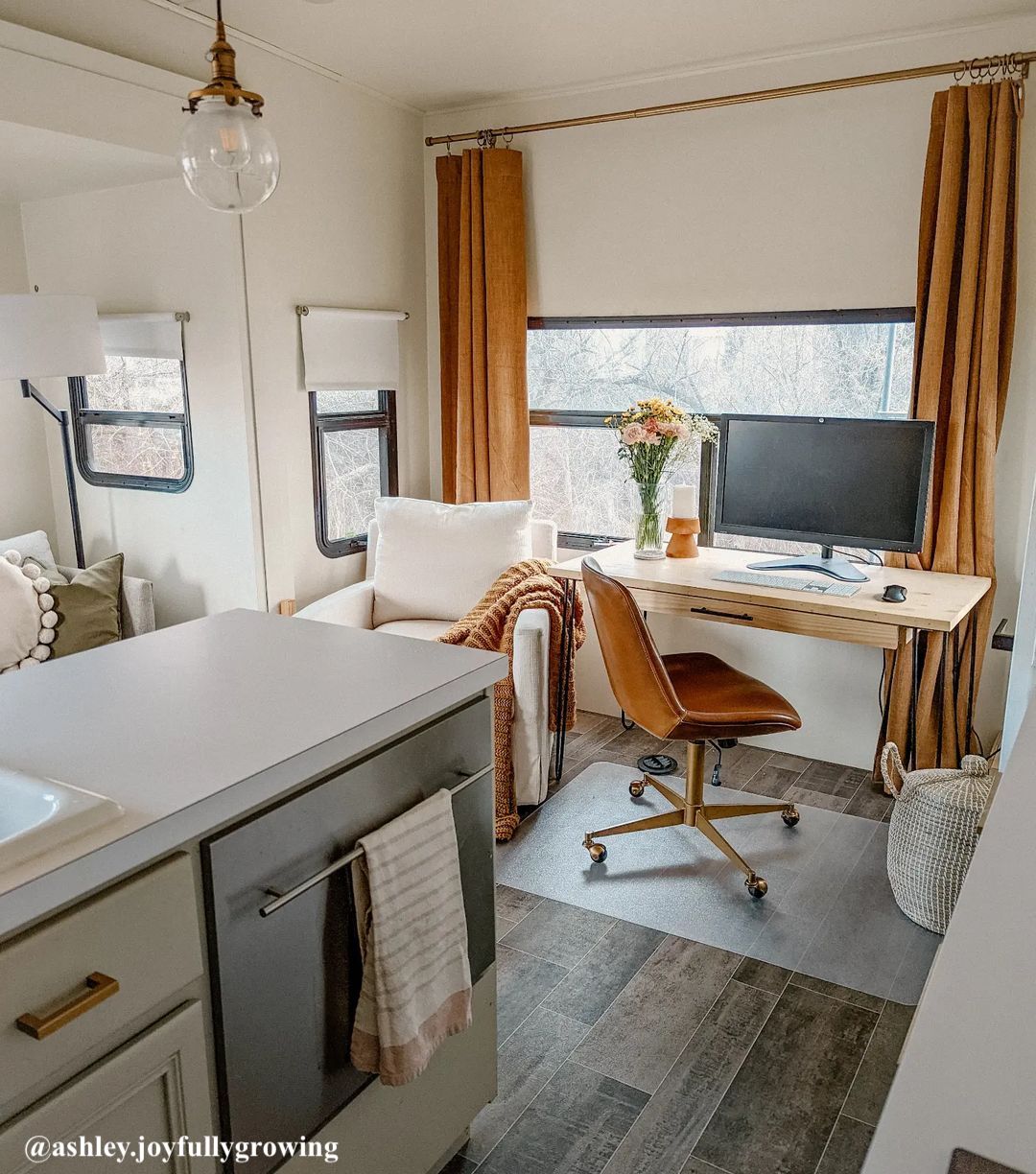 7 Creative RV Office and Desk Ideas SpaceSaving Workspaces for Remote