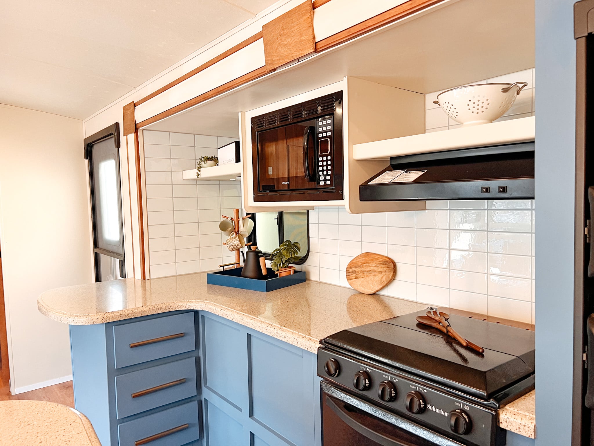 44 Beautiful RV Kitchen Remodels RV Inspiration