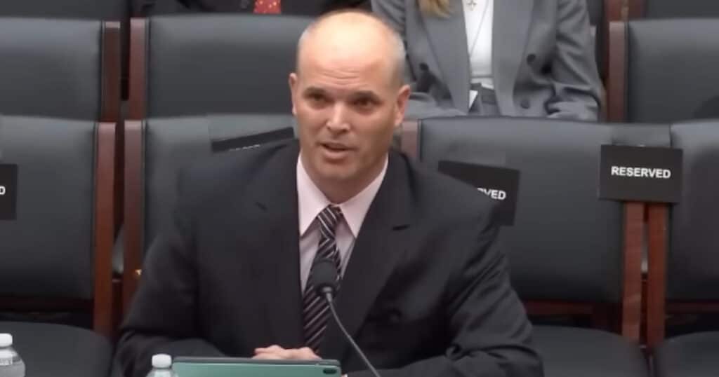 Matt Taibbi Is Still an Outsider RVIVR(024)