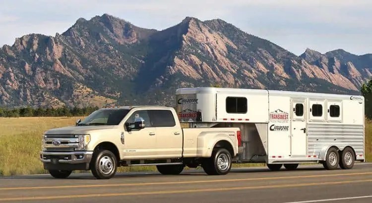 Ford factory 5th wheel/gooseneck hitch prep package install. Gooseneck Vs 5th Wheel Hitch Which Is Best For You Rv Pioneers