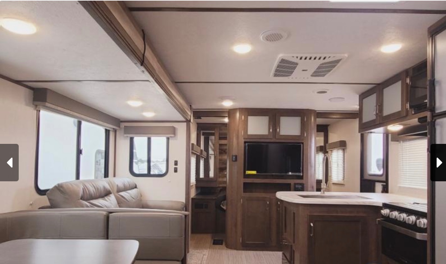 Family Friendly Sleeps 10 Keystone Passport Quad Bunkhouse