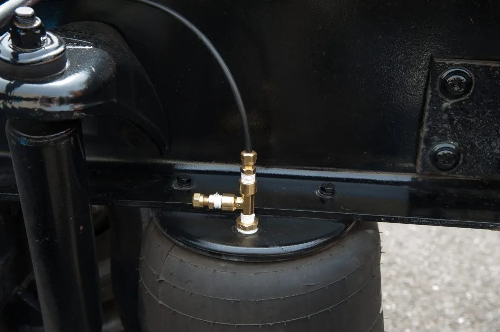 How to Install Air Bag & Plumbing Right Weigh