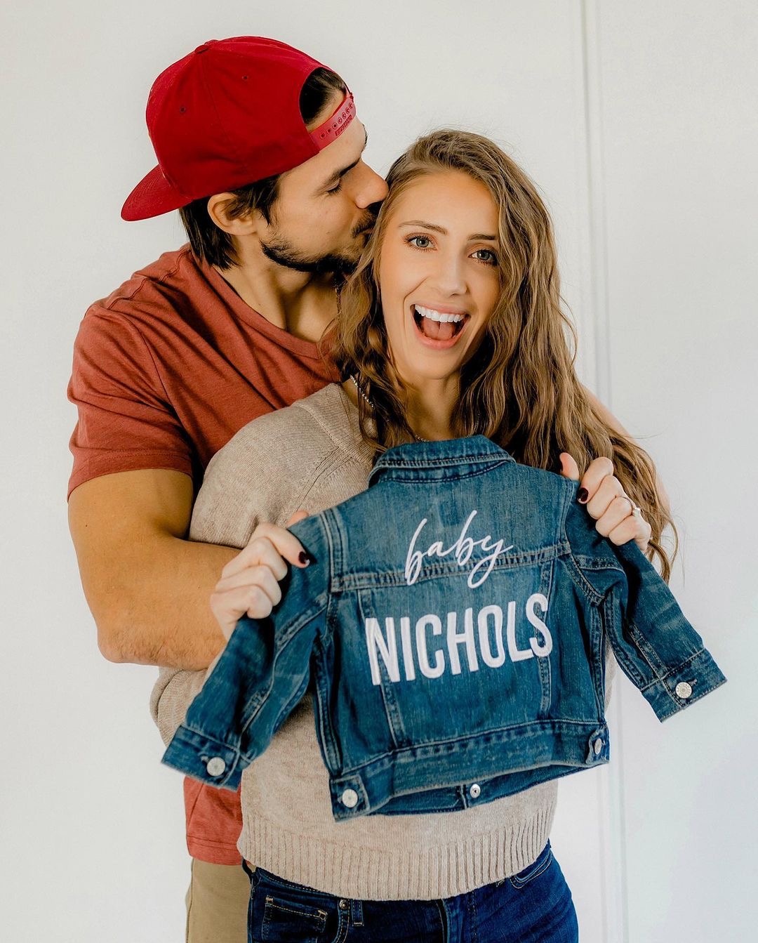 Zach and Jenna Expecting First Baby Stop Being Polite