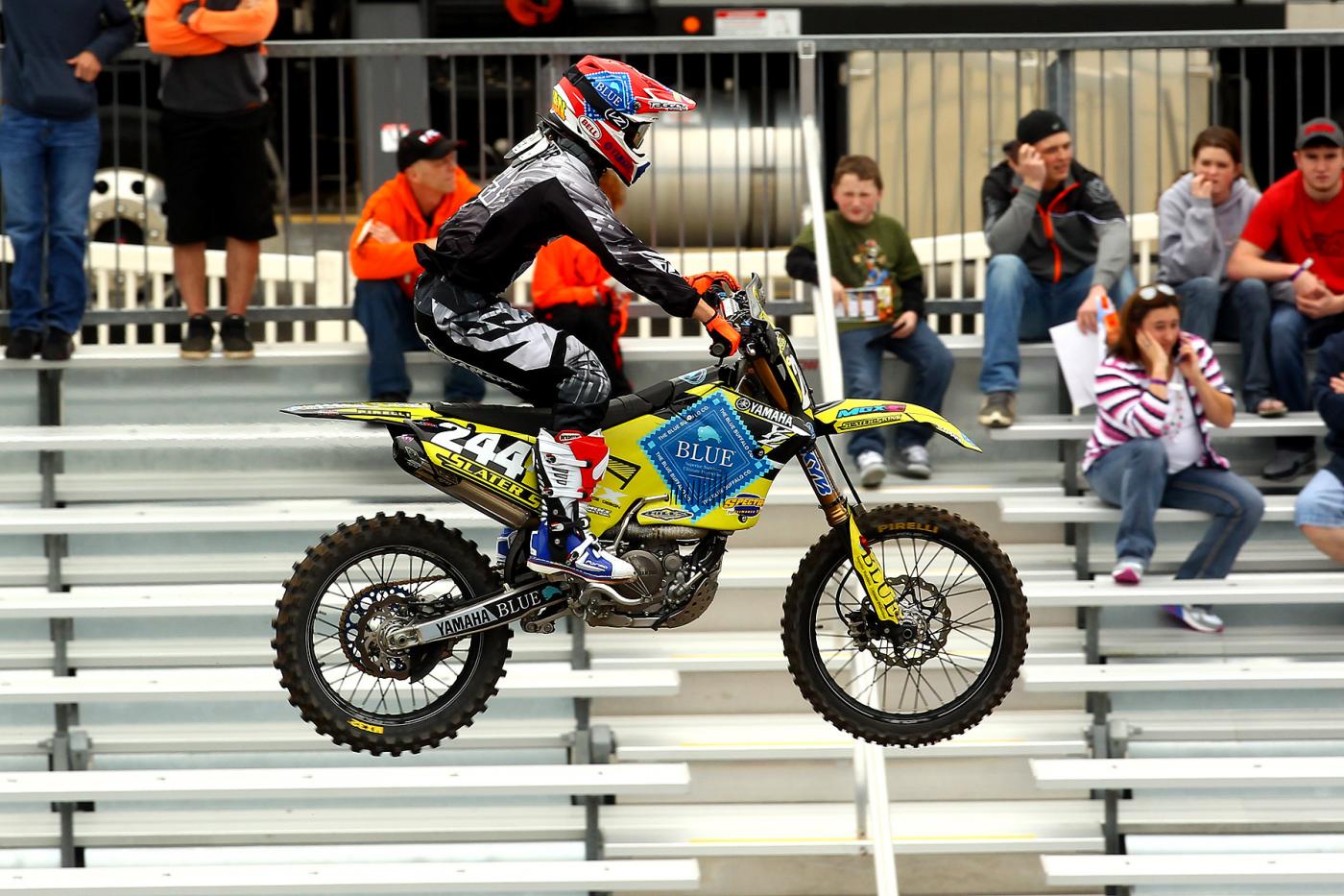 A Dog's World Daytona Racer X Online