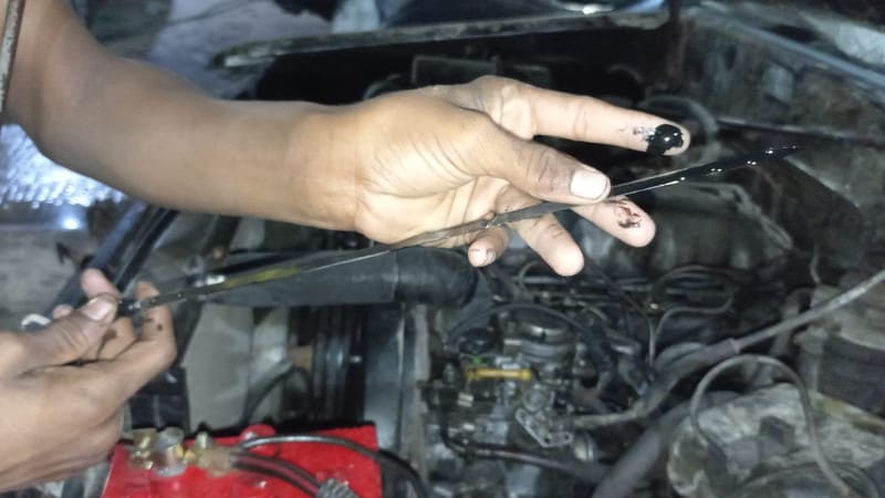 Diesel In Oil—How It Happens and Its Consequences | Rx Mechanic