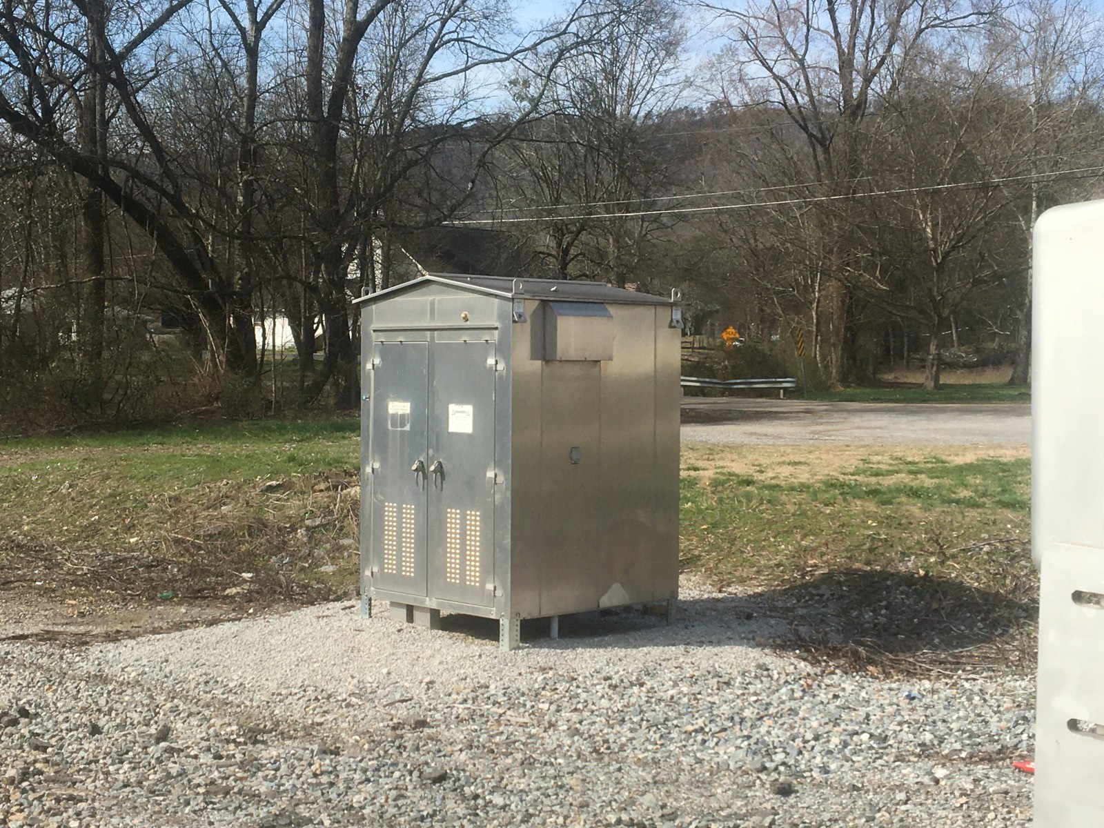 Retro Hughes Road (Bakewell, TN)