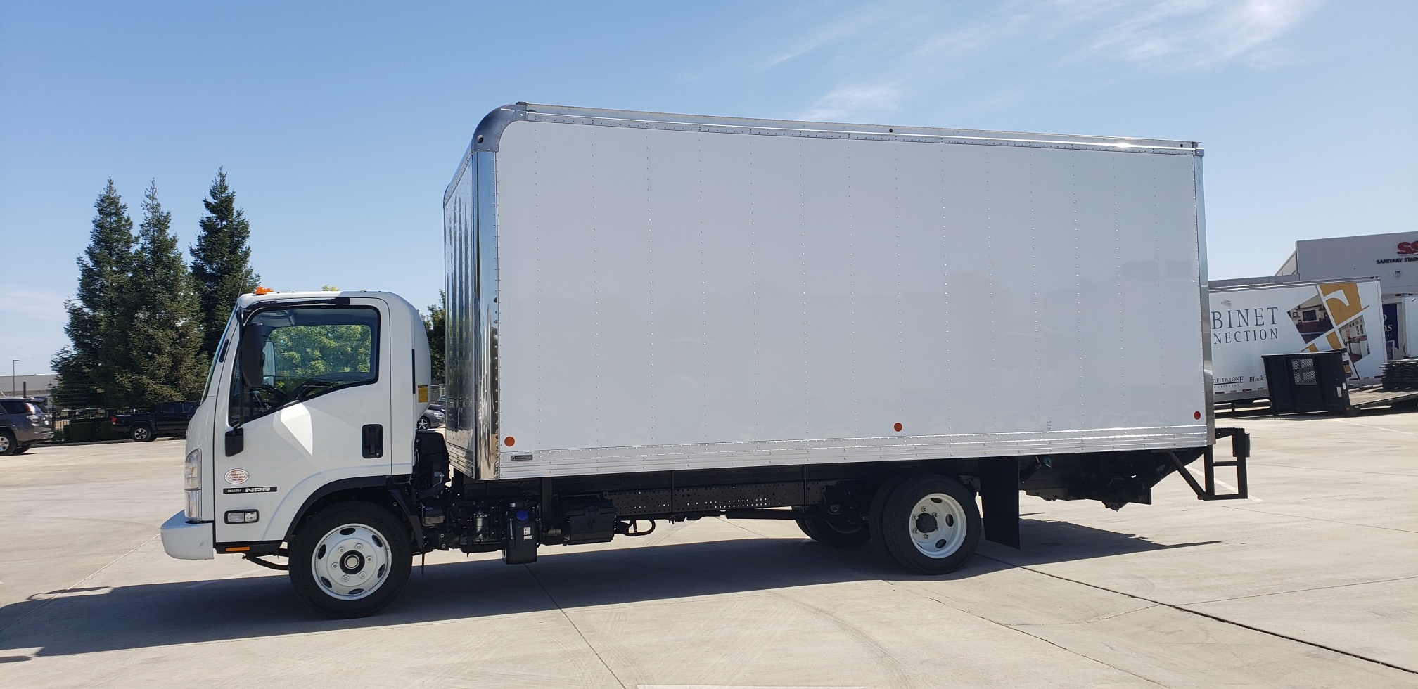 2020 ISUZU NRR 20 ft Van Body RYDEN Truck Center Commercial