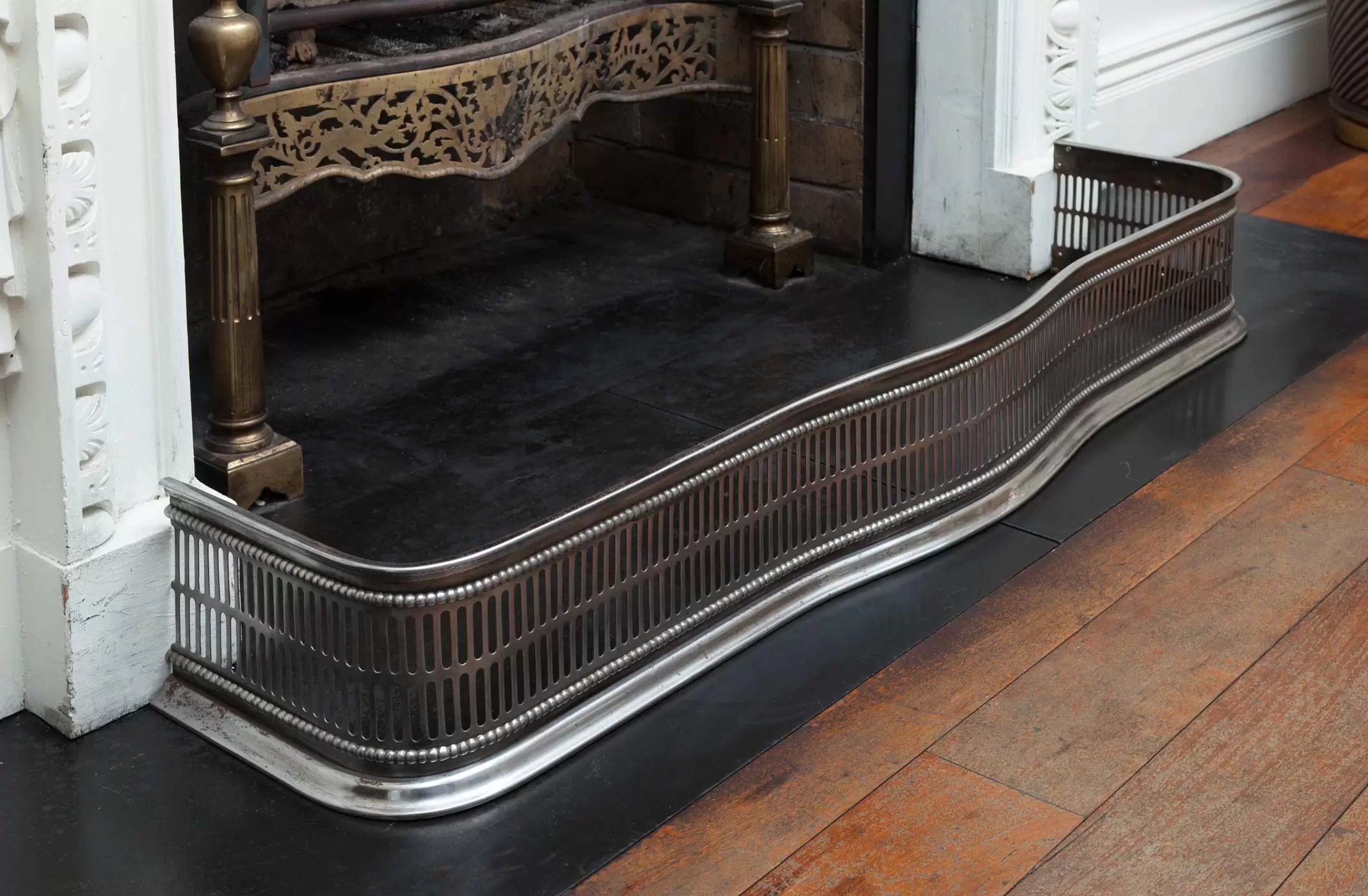 Mantelpiece Fender F052 Antique Fenders, Fireplace Accessories