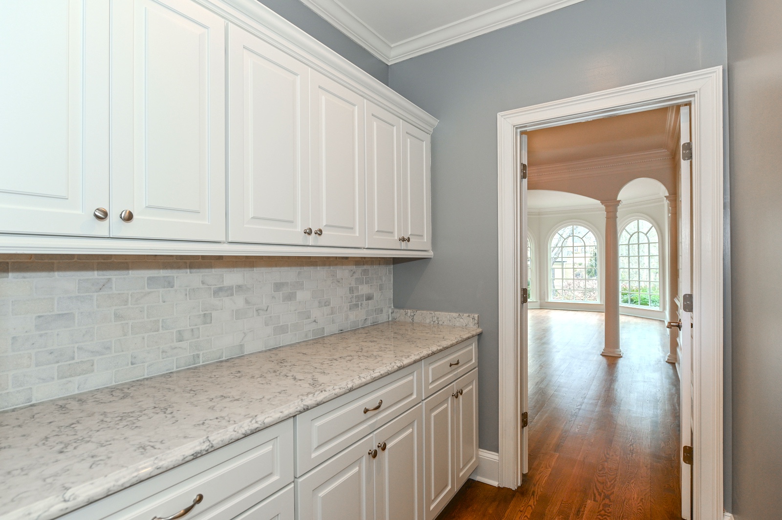 9200 Nesbit Lakes Drive Alpharetta, GA 30022 Ryan Ward, Broker