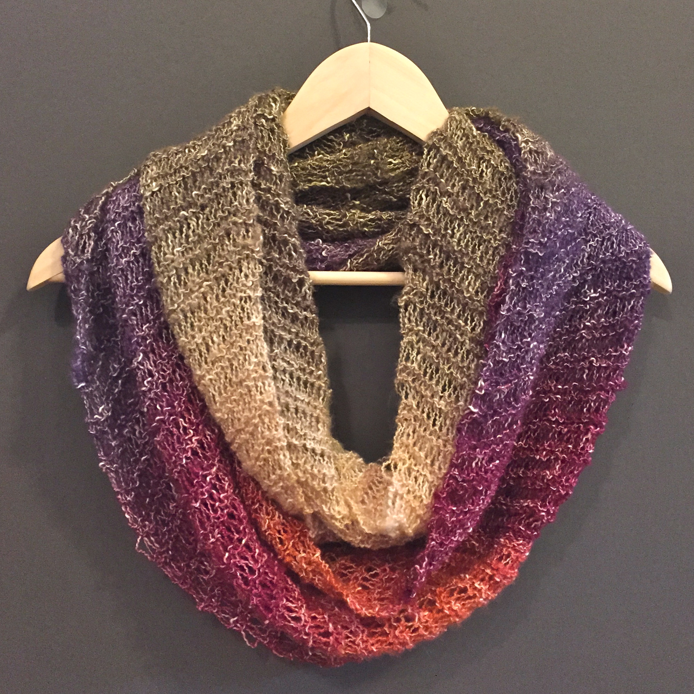 Free Patterns for Knitted Cowls. Compilation of free patterns to knit cowls and infinity scarves from various talented designers