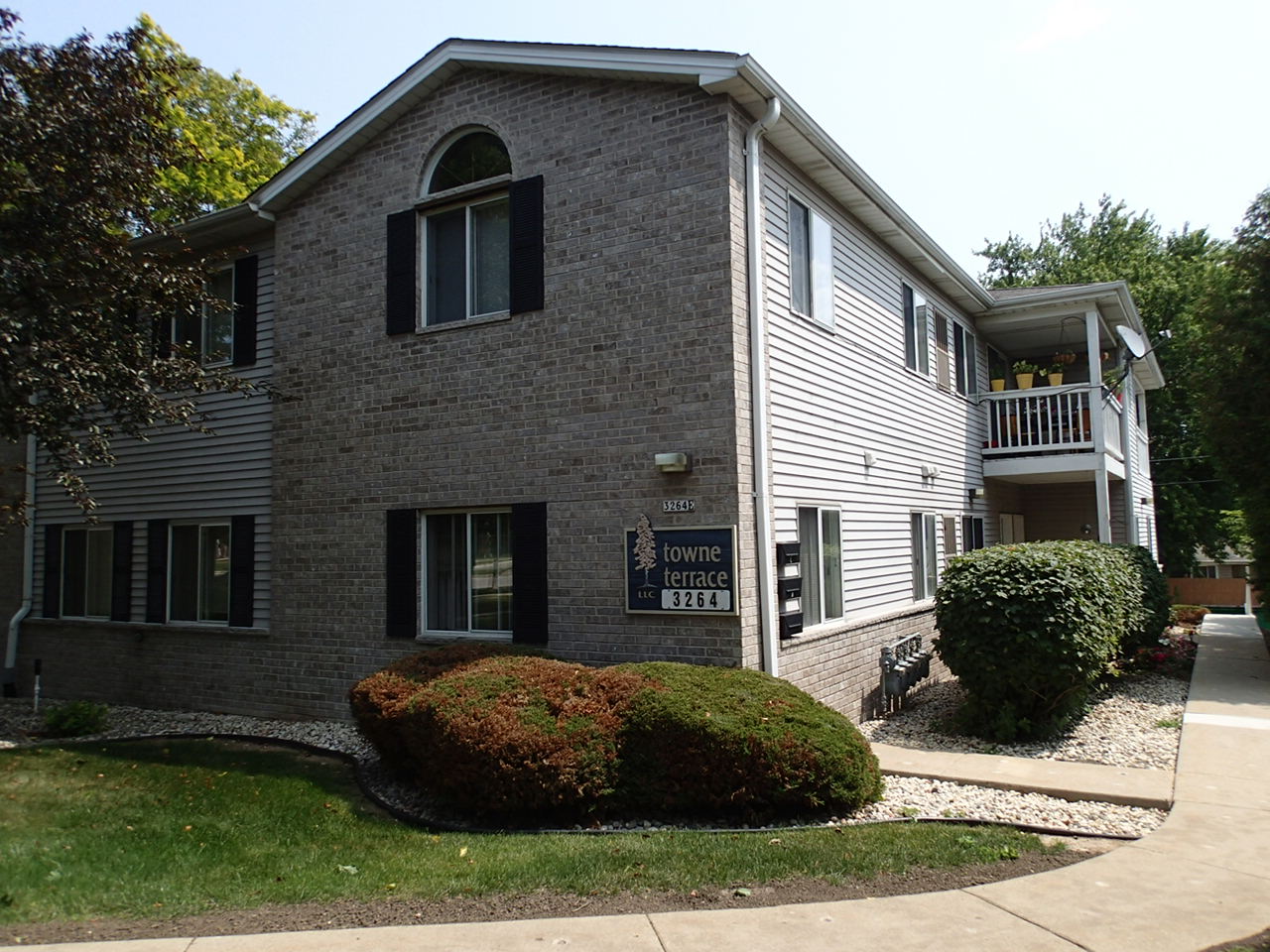 Towne Terrace S. 92nd Ryan Road Storage