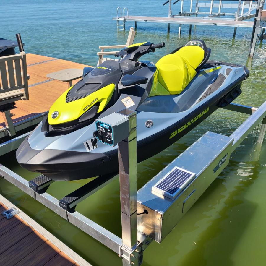 Ryco Dock Vertical Hydraulic Boat Lifts