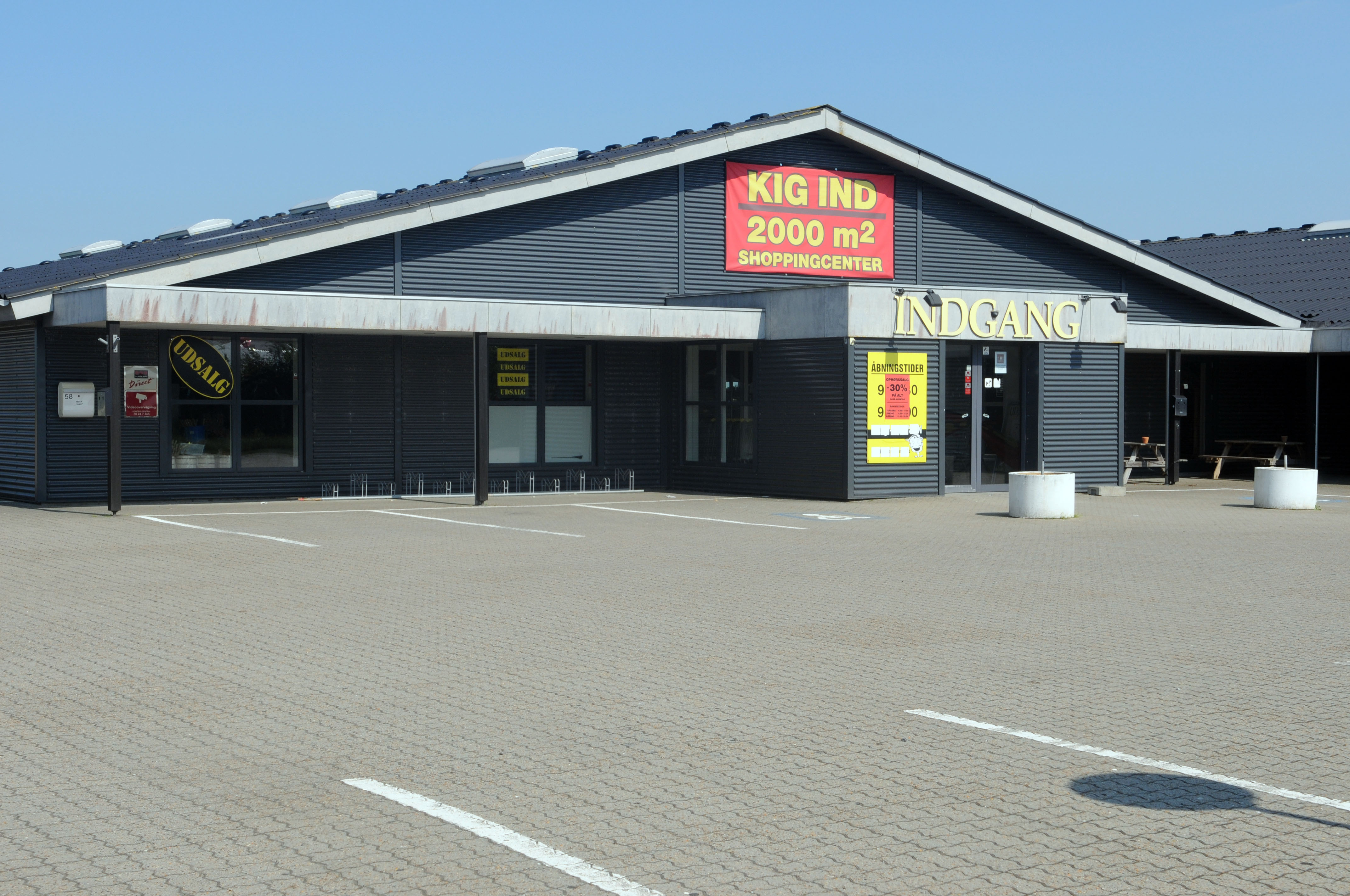 Dansk Outlet flytter til Billig Pedersens lokaler Gør et godt kup