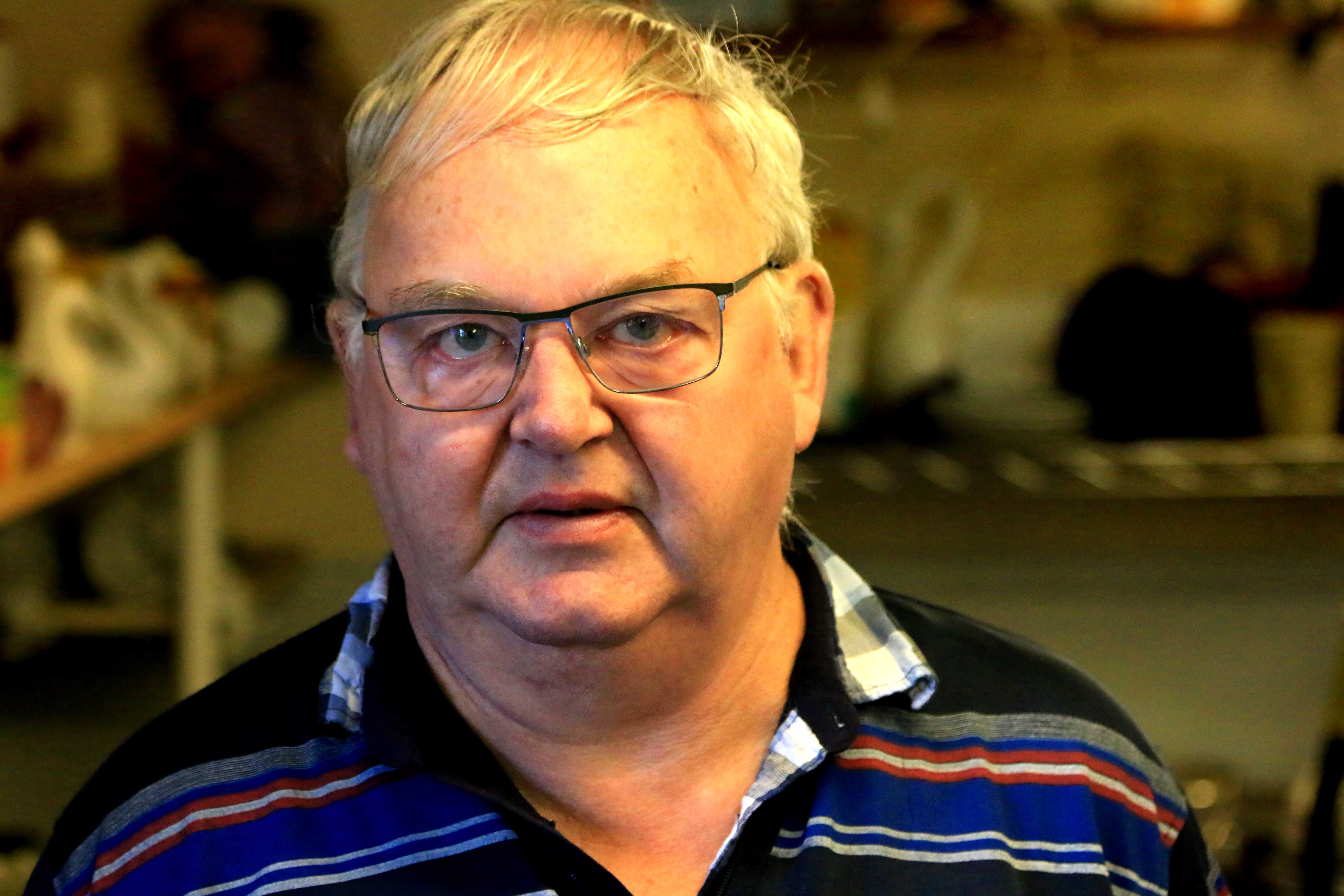 Fra salg af middel mod lopper til salg af lopper mød Inga og Carl