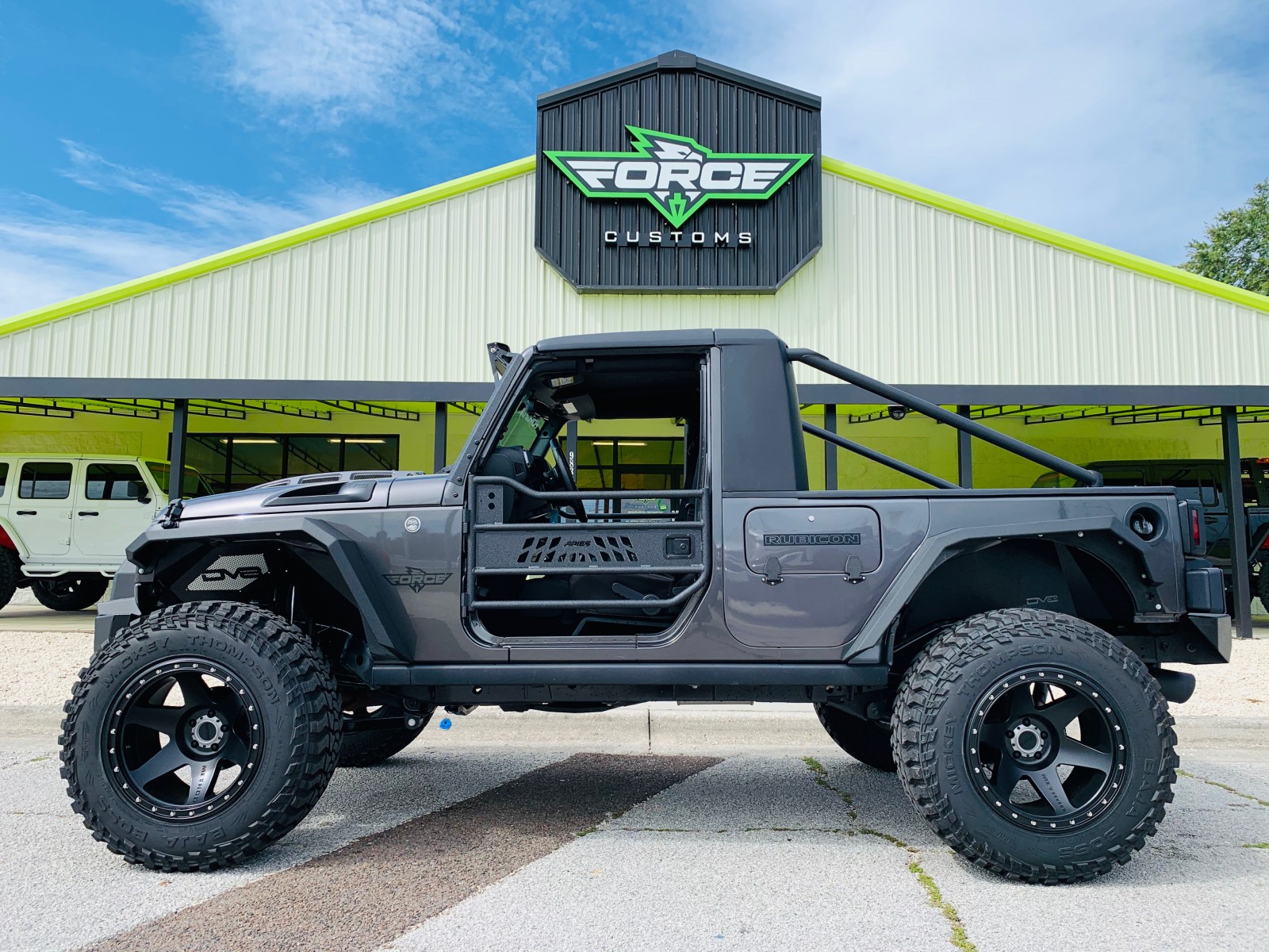 2018 JK RUBICON 2DOOR FORCE TRUCK CONVERSION WITH 5 LIFT AND 37s for