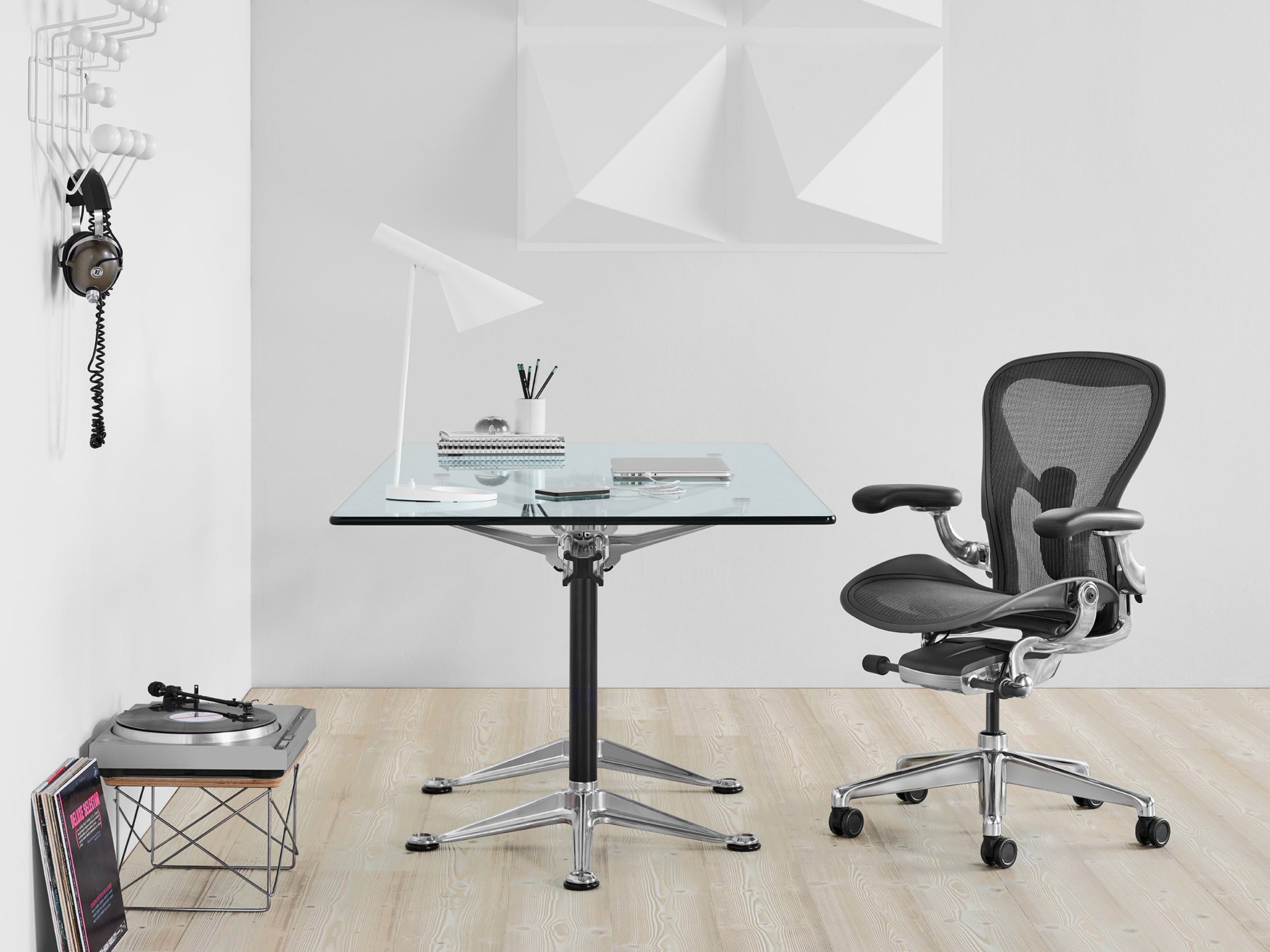 Buy Herman Miller Chairs Online in Kuwait Ryukers