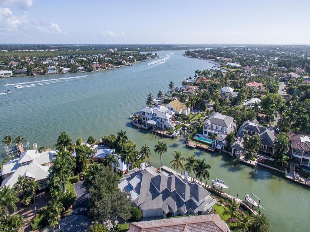 Aqualane Shores, FL Guide Your Naples Area Home Search